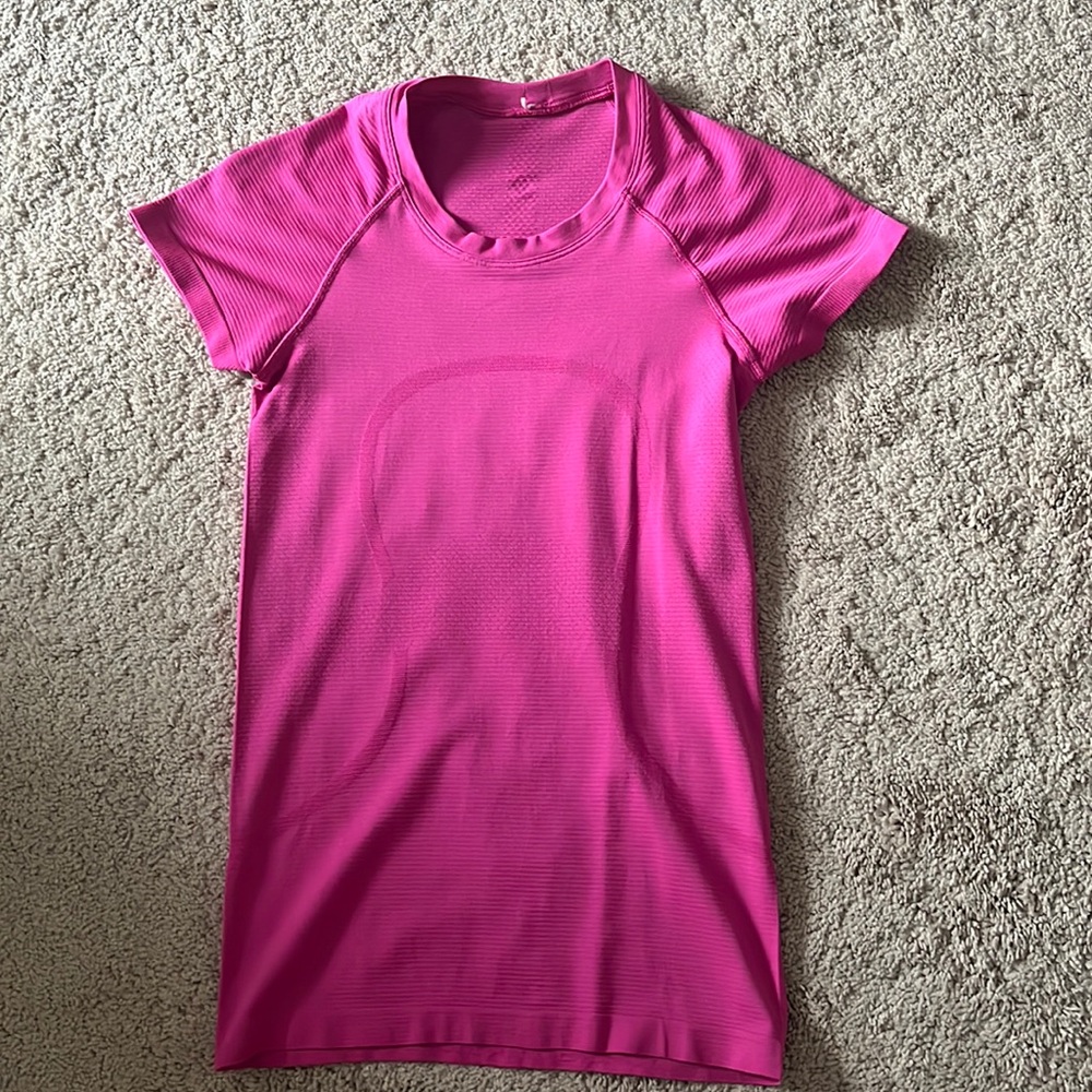 Sonic pink lululemon swiftly tech